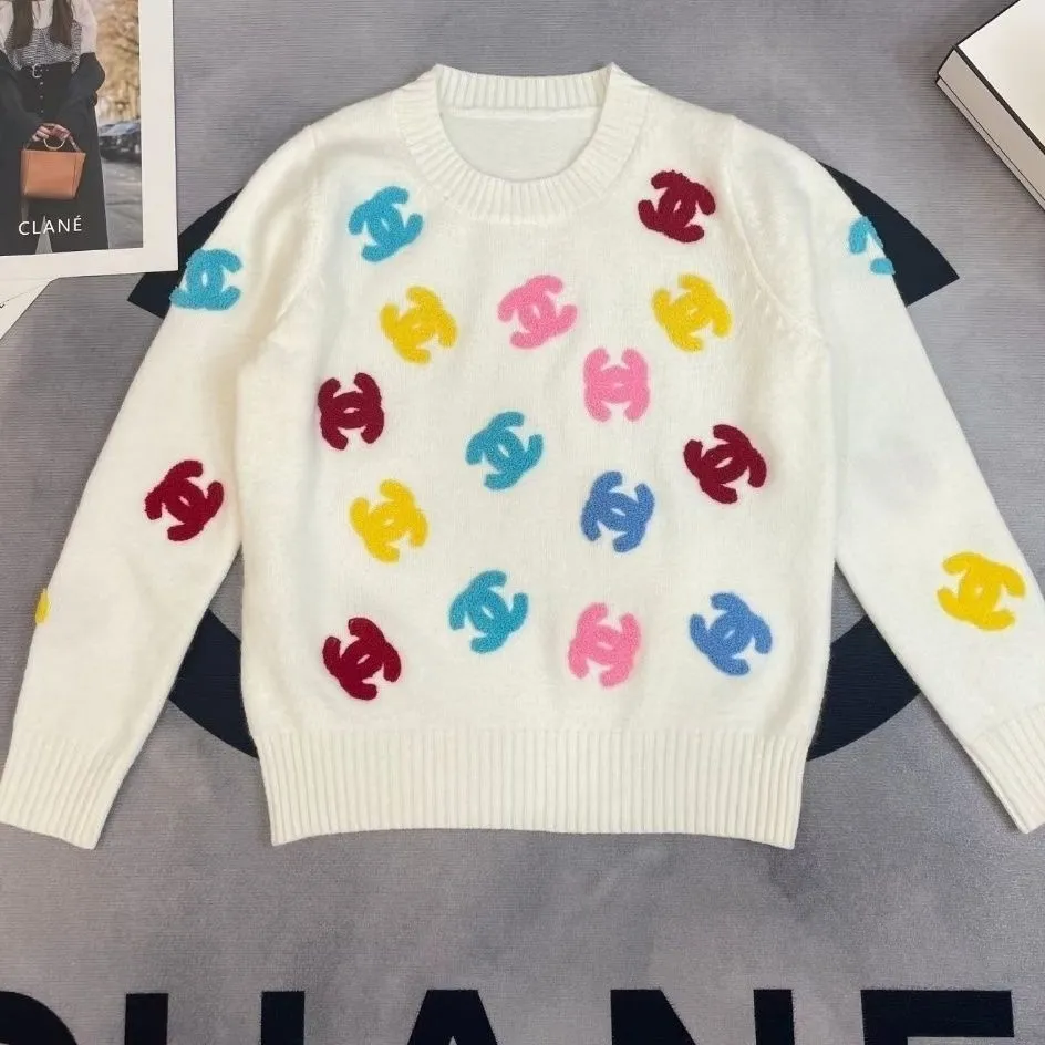 Round neck long sleeve knitted sweater top 9000914001
