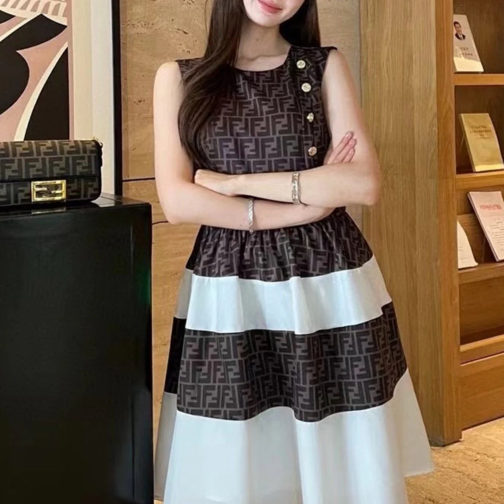 New High Sense Fashion Sleeveless Dress 1024051502