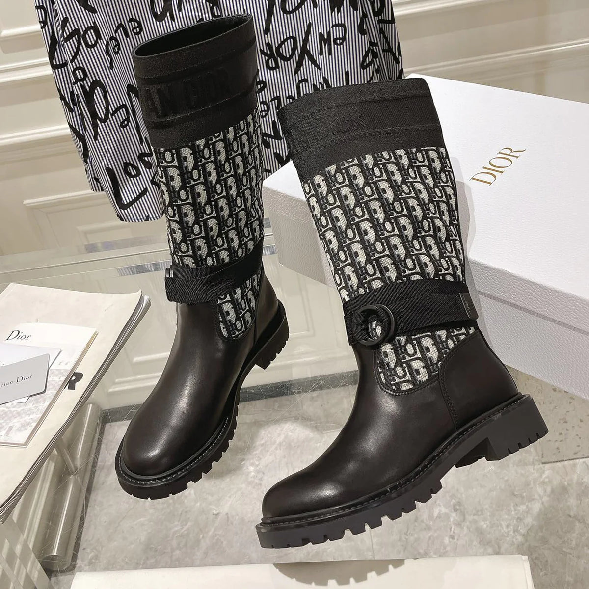 New fashionable vintage high boots with floral patterns 1024103005