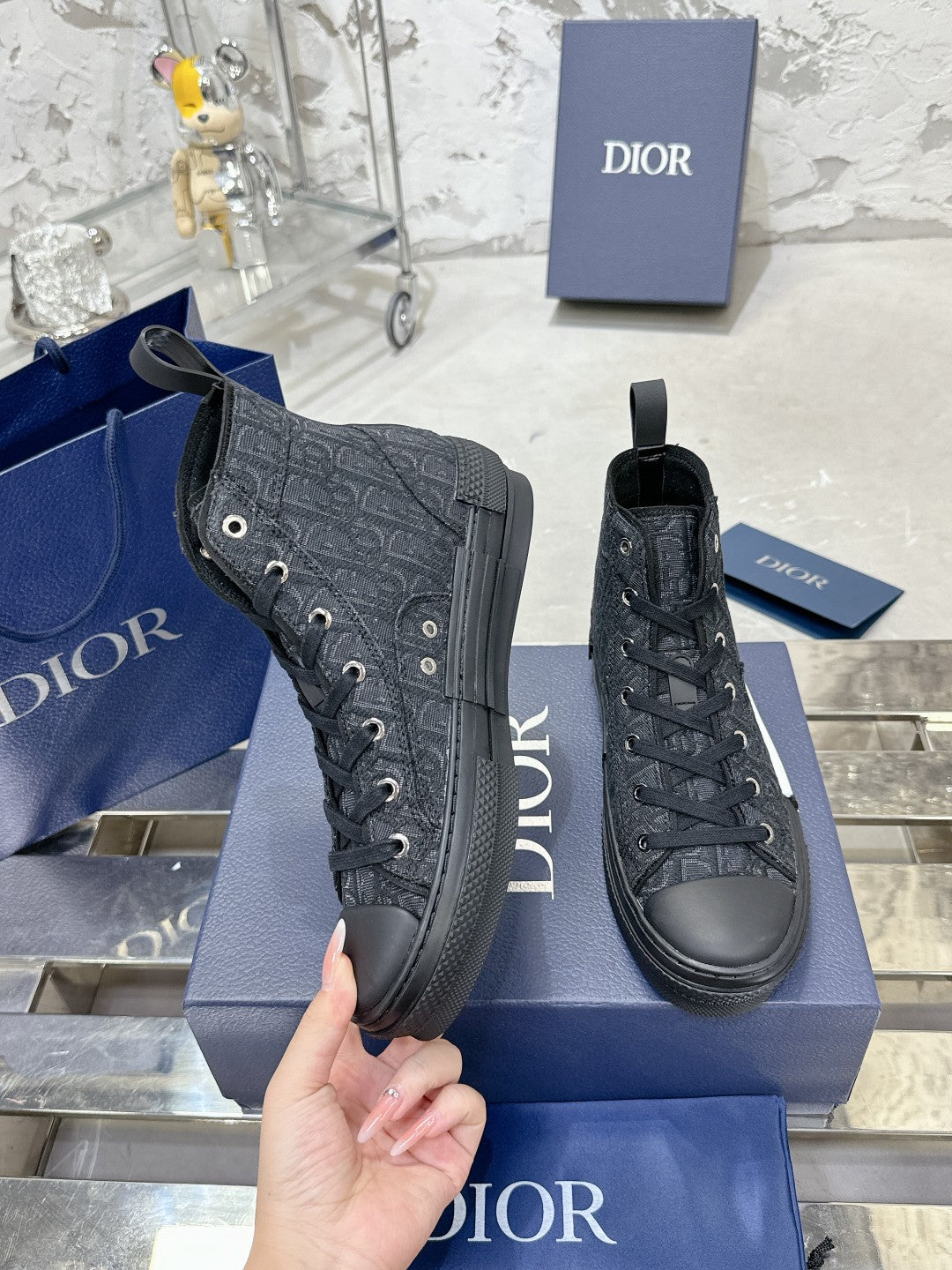 CD B23 High-Top Sneaker 1824120909