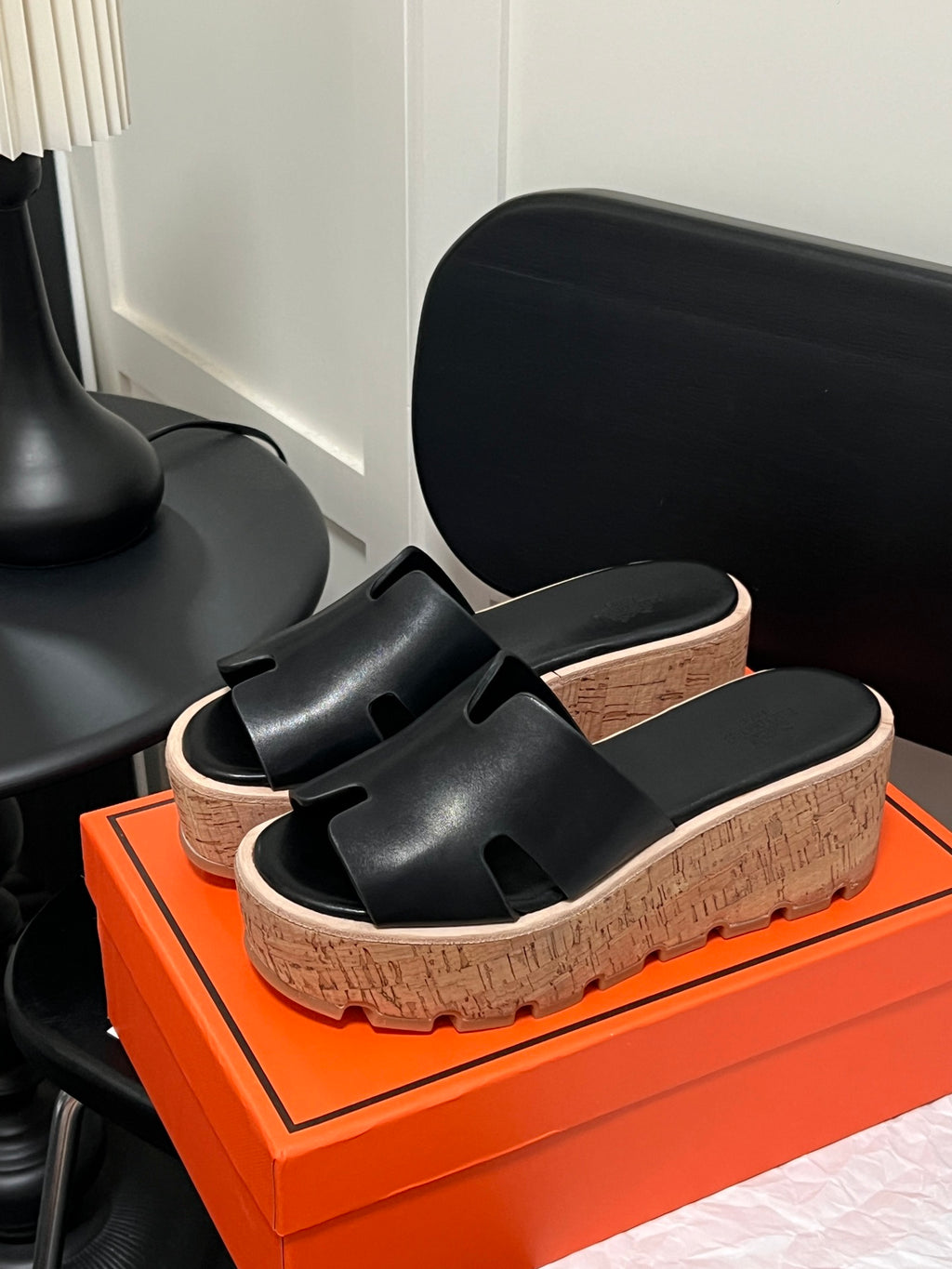 H Fashion Summer Thick-soled Slippers 0725040812