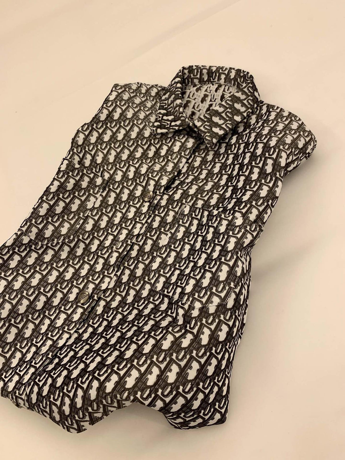 Jacquard all over lettering shirt XC0823100902