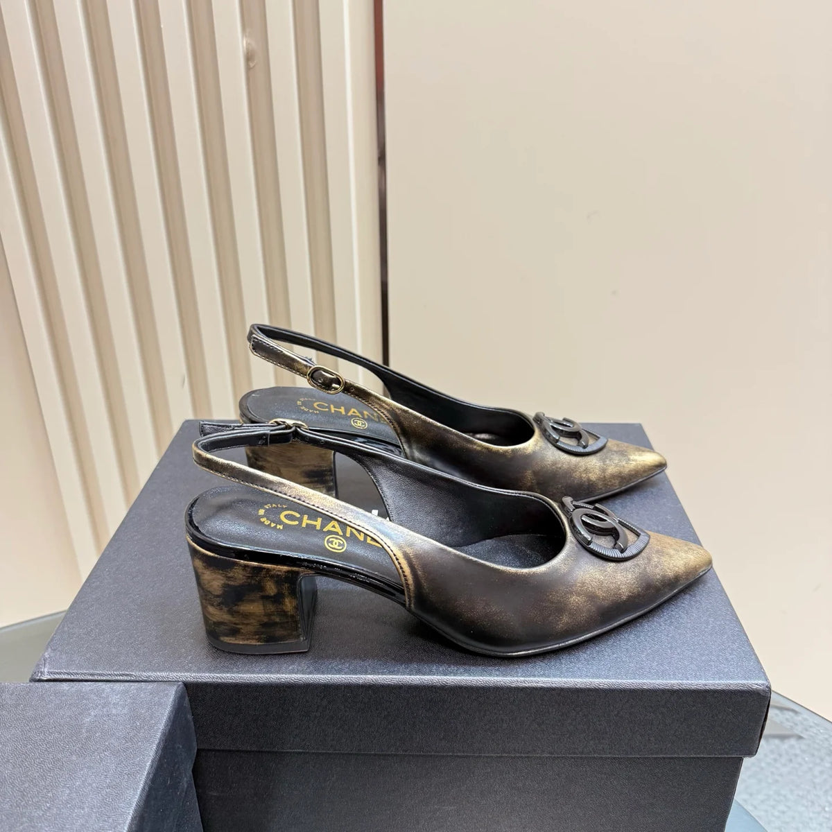 Top High-end Chunky Heel 5.5cm Sandals 1025030411