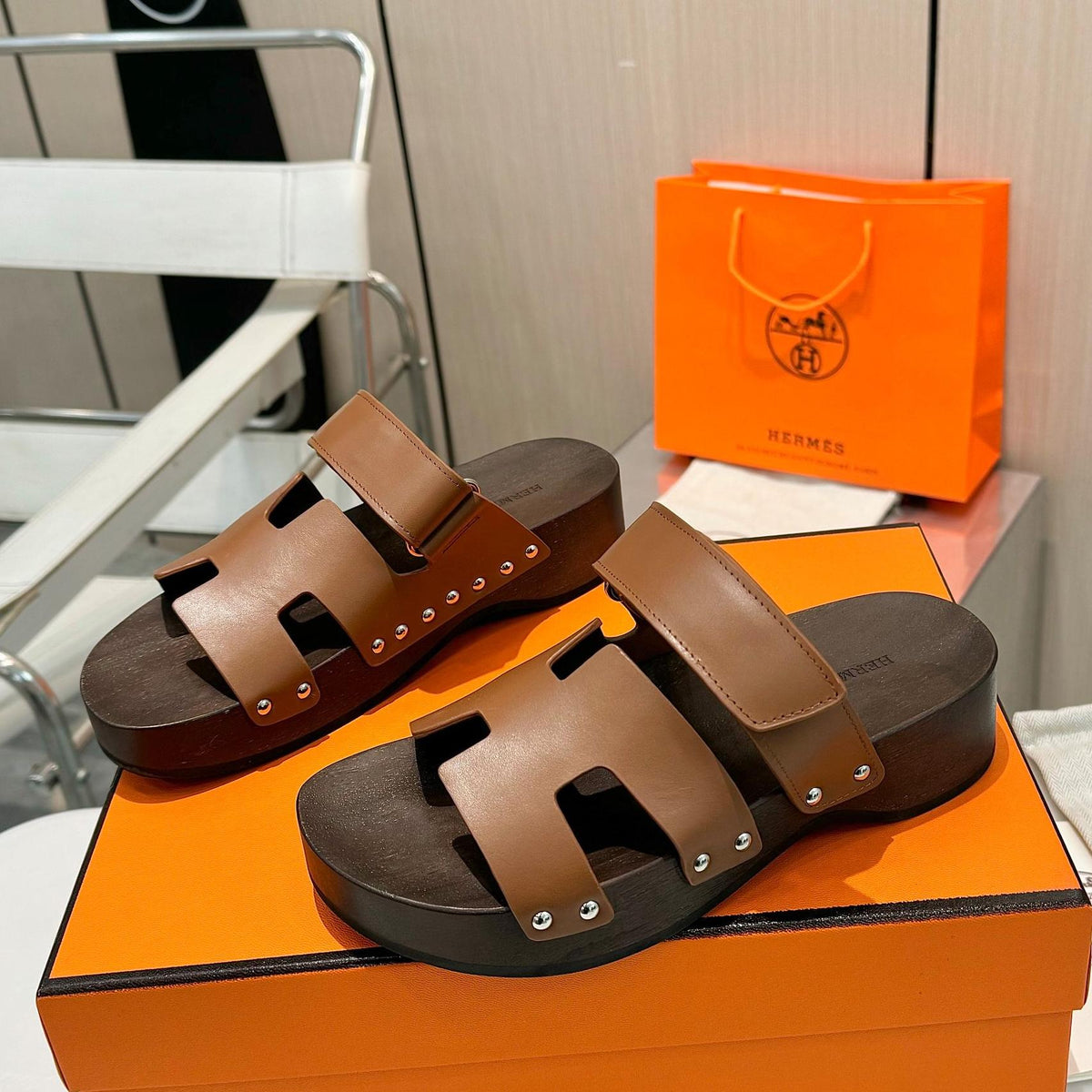 H Fashion Clogs Sole Rivet Ladies Slippers 0725031302