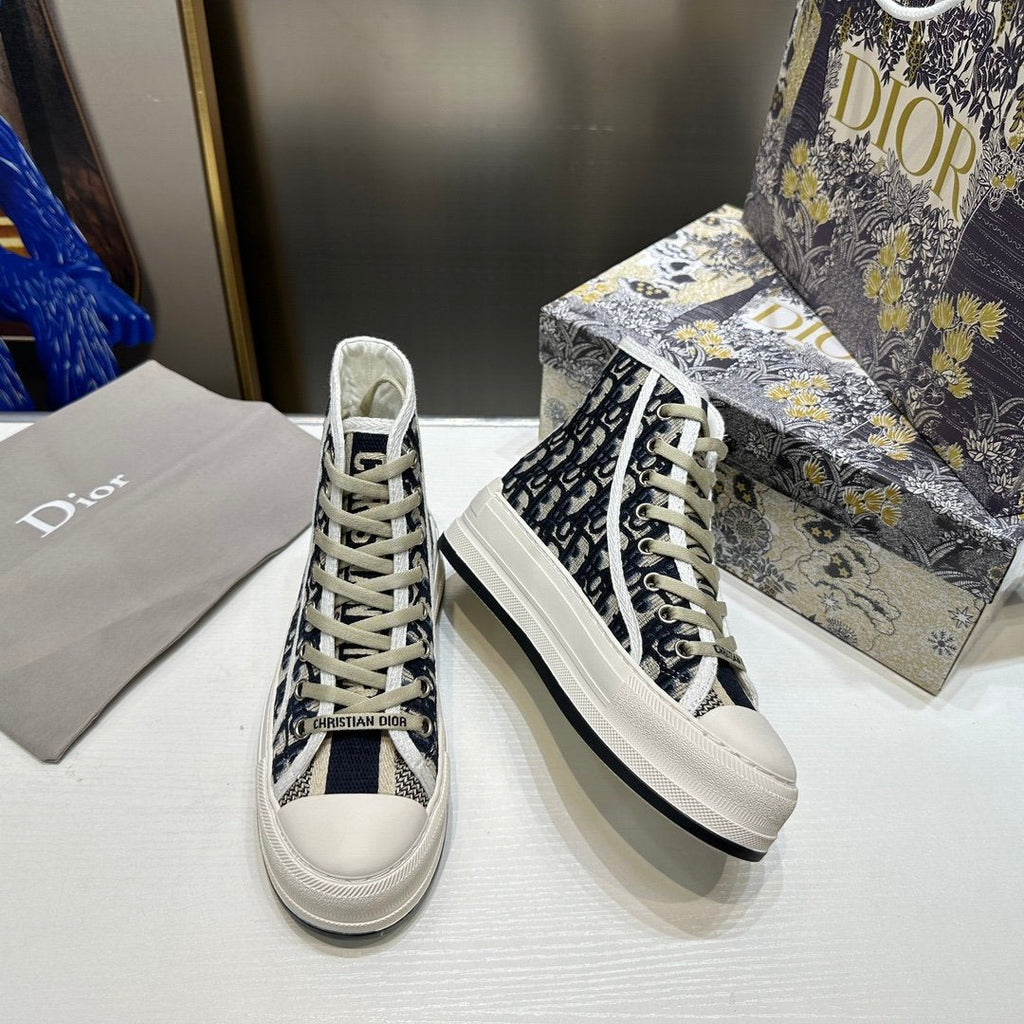Fashion new high top casual sports shoes 1023120502