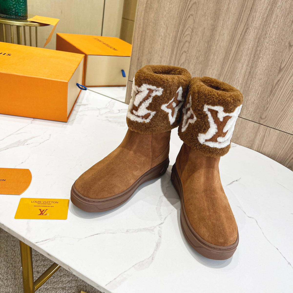 Women's V Brown Suede Boots XC0723082106