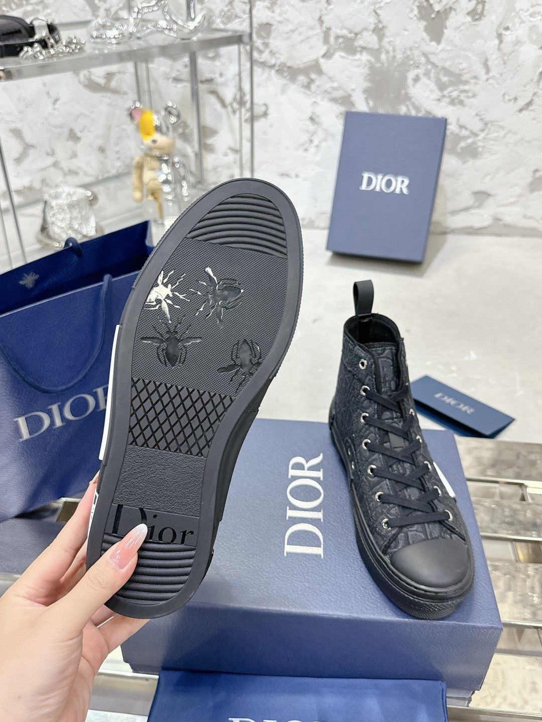 CD B23 High-Top Sneaker 1824120909