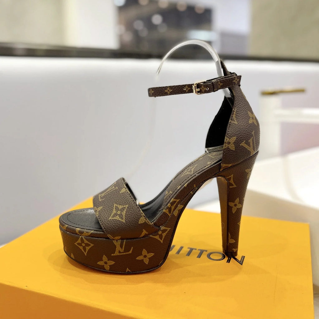 Classic Monogram versatile and elegant high heels 1824021902