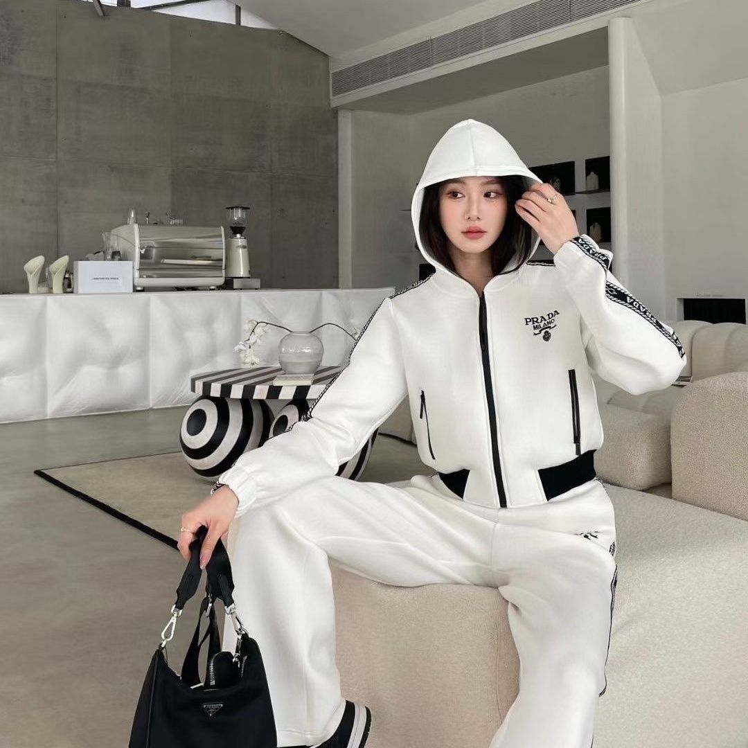 New high-end sportswear set for autumn 9000912006