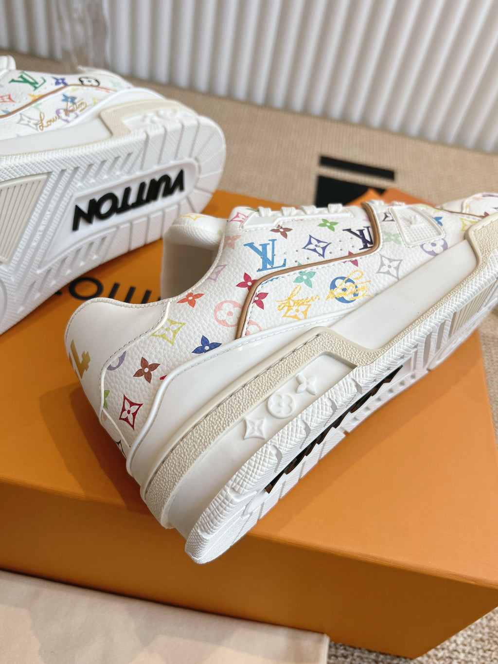 L fashion 3 color hot style sports shoes 0725031901