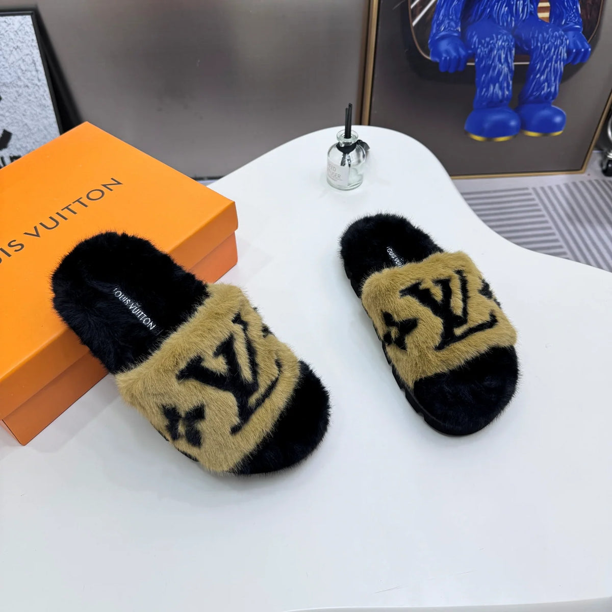 New wool slippers 1426010410