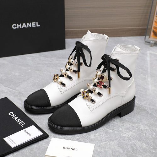 24 new Martin boots decorated with double C pearl gem heavy metal buckle 0724090503
