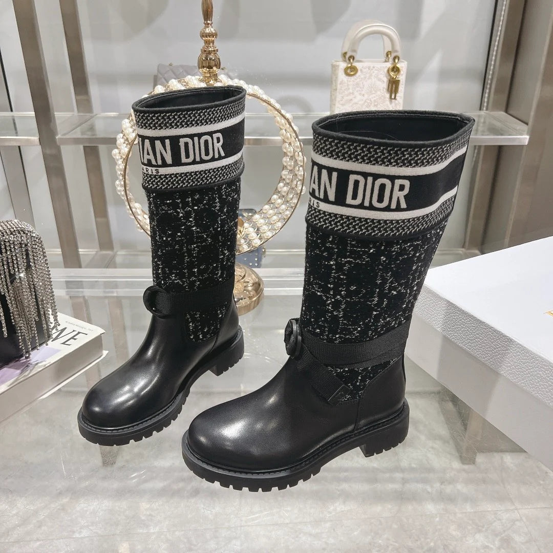 New embroidered letter boots 1024093015