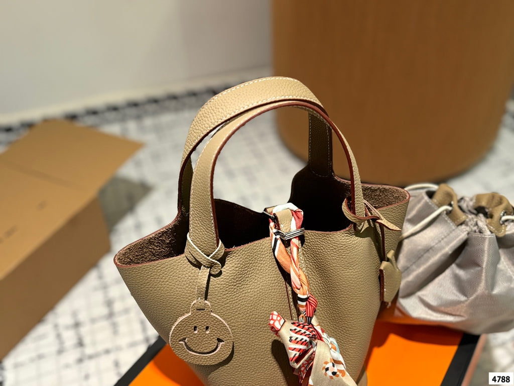 H Picotin18 Multicolor Bucket Bag 0724101014
