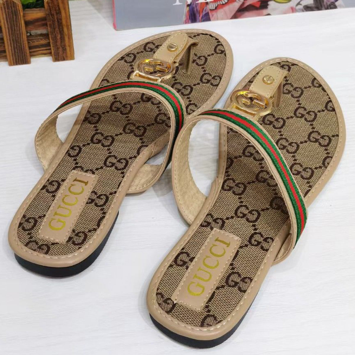 New stylish and minimalist sandals PD10041006