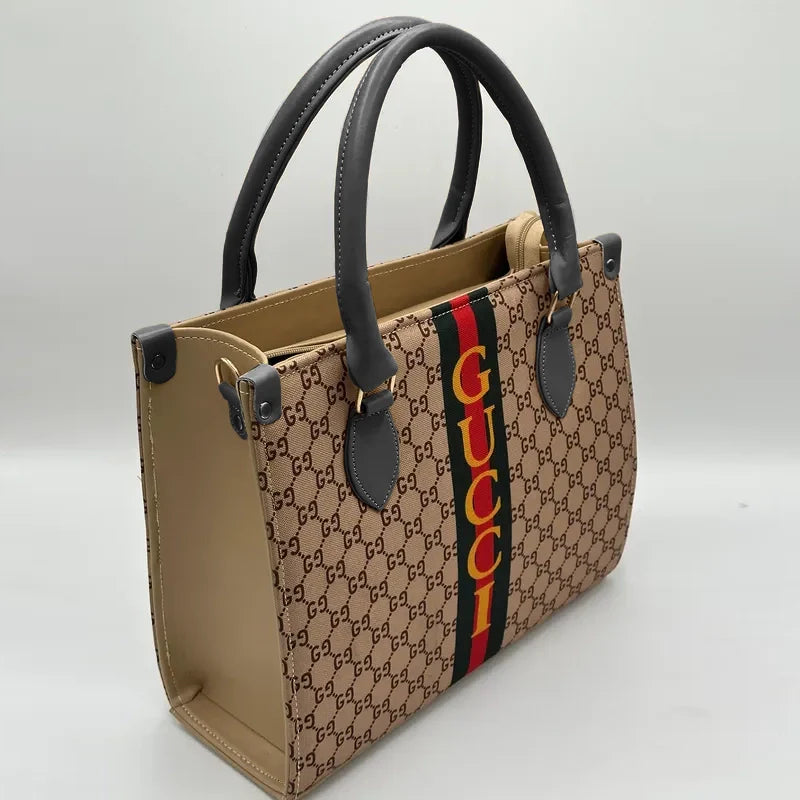 Limited Edition G LEATHER HANDBAG 3D1025050912