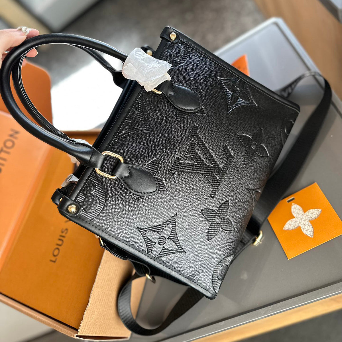 L 24New Onthego East West Tote Bag 1824061202