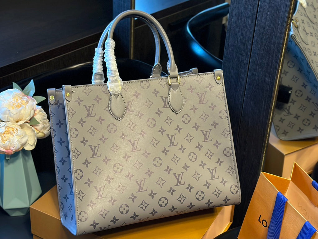 V gray print fashion onthego handbag 0724101704