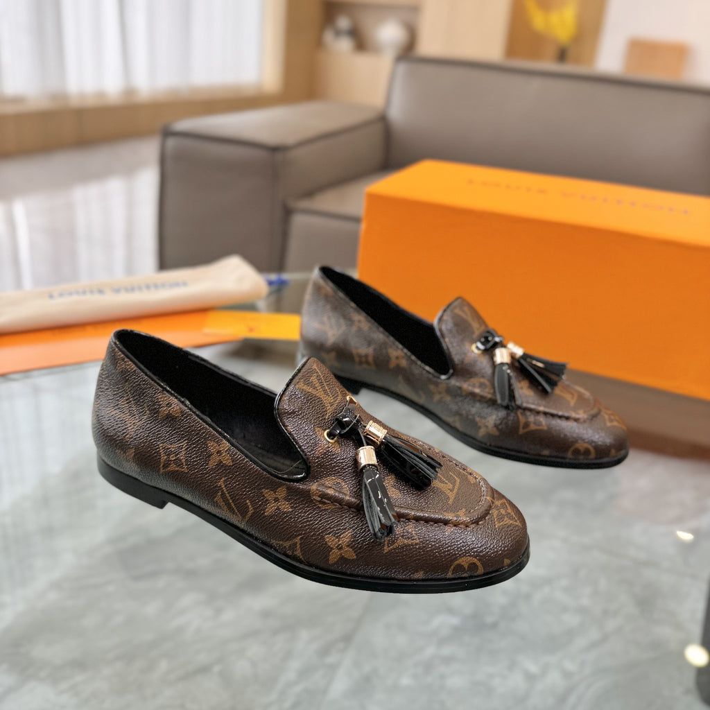 Unisex tassel printed loafers for men and women 0724052101