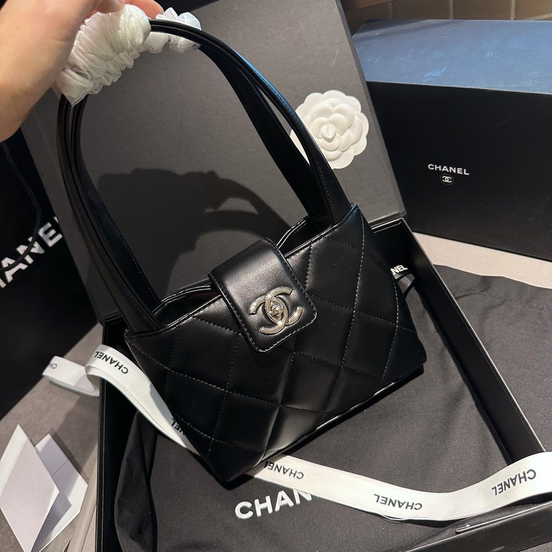 New Fashion Versatile Handbag 1023121412