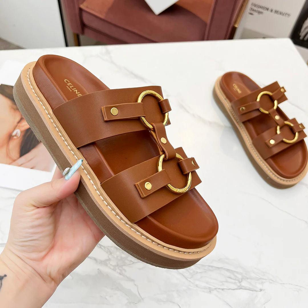 New fashion and versatile sandals and slippers 1024042611