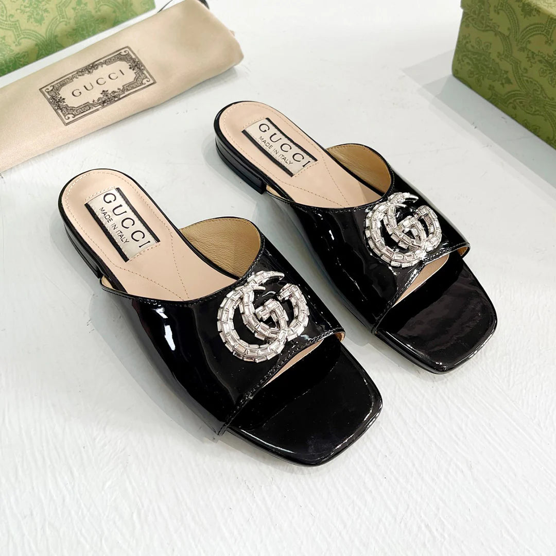 Trendy and versatile casual sandals 0724030506