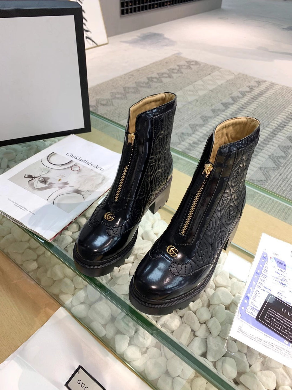 24ss fashionable embossed short boots 0724110502