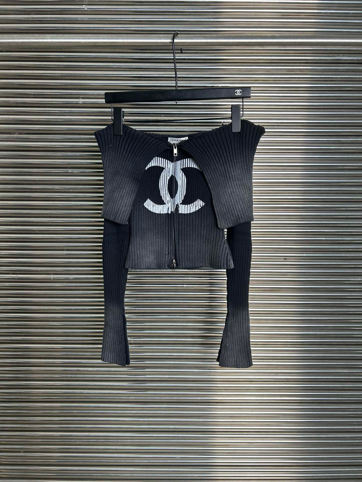 Off-the-shoulder Knit Sweater 0724082811