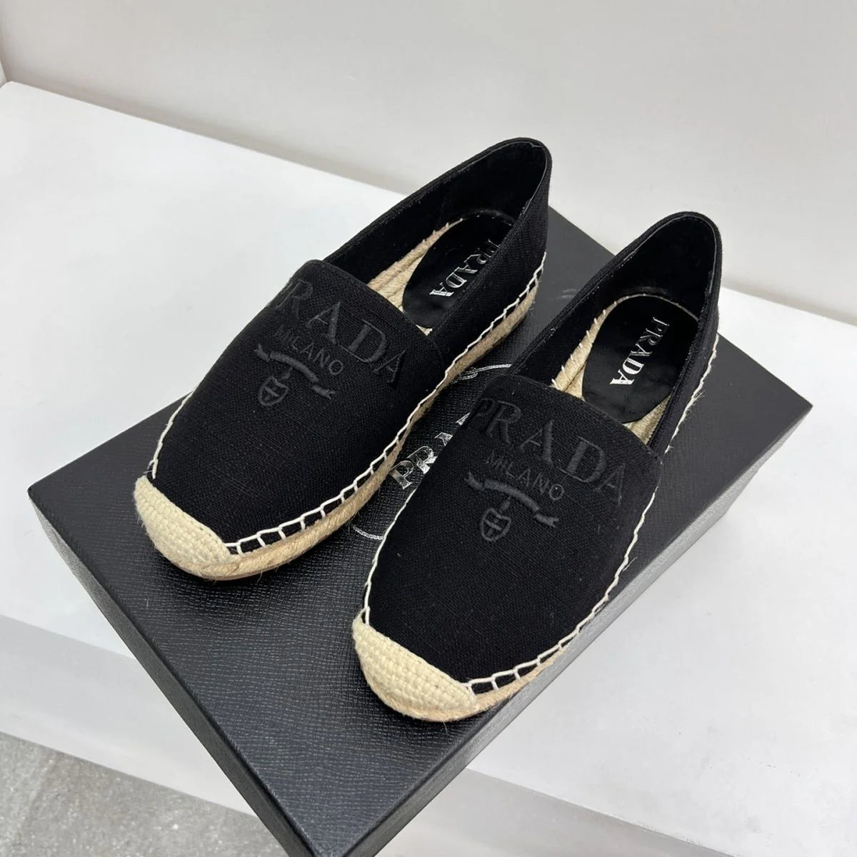 New Lightweight Weaved Embroidered Fisherman Shoes 1024062703