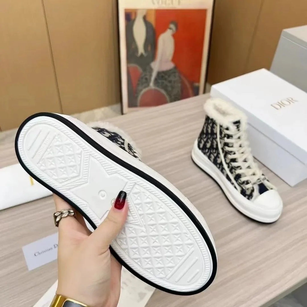 New casual embroidered letter wool shoes 1024103024