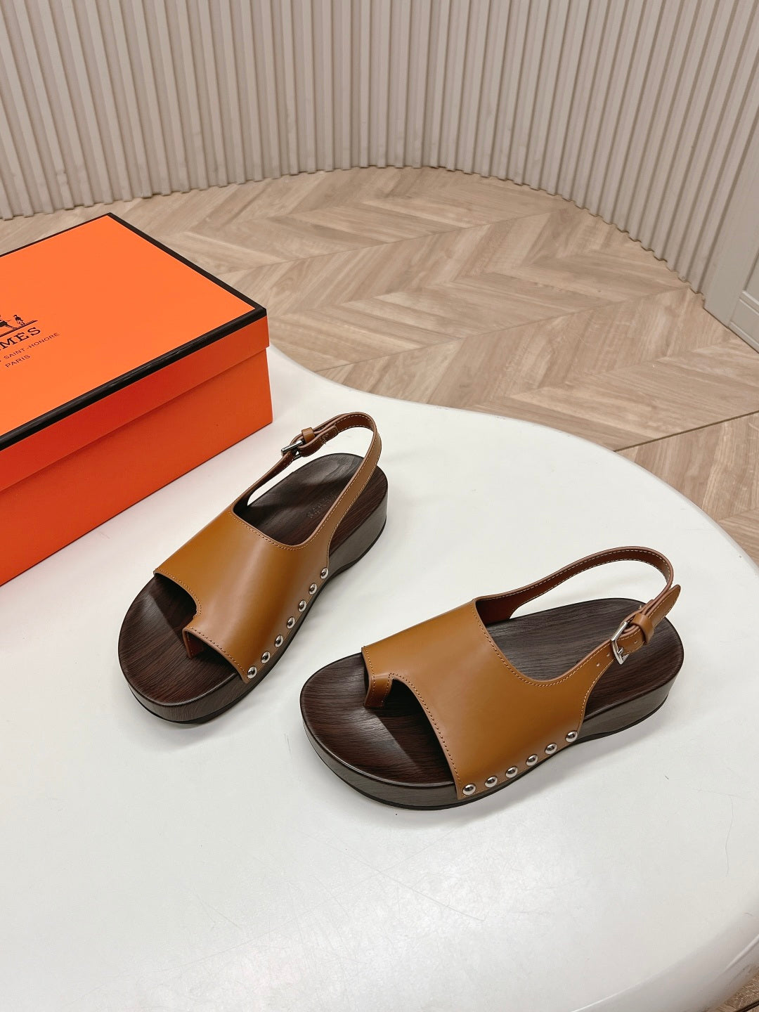 H new stylish summer sandals 0725040811
