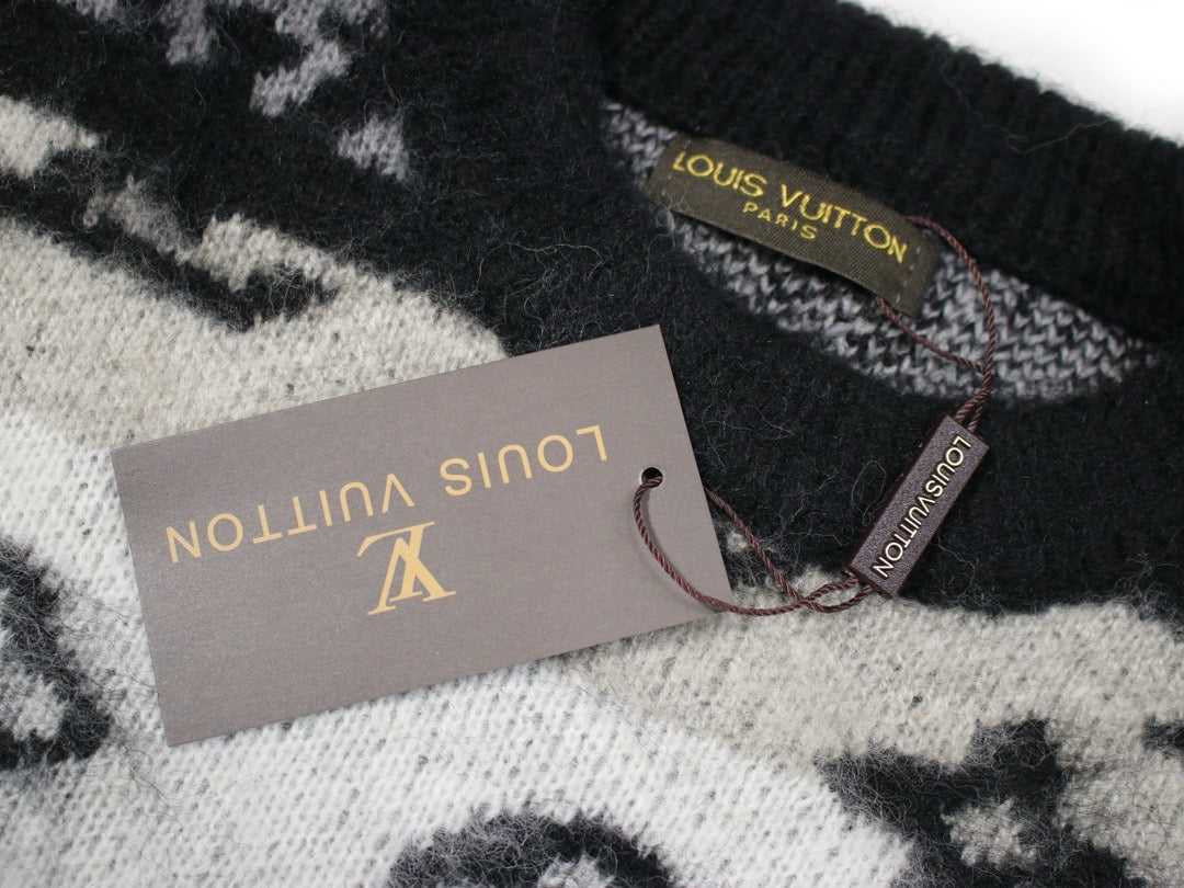 L autumn new wool round neck sweater XC24100306