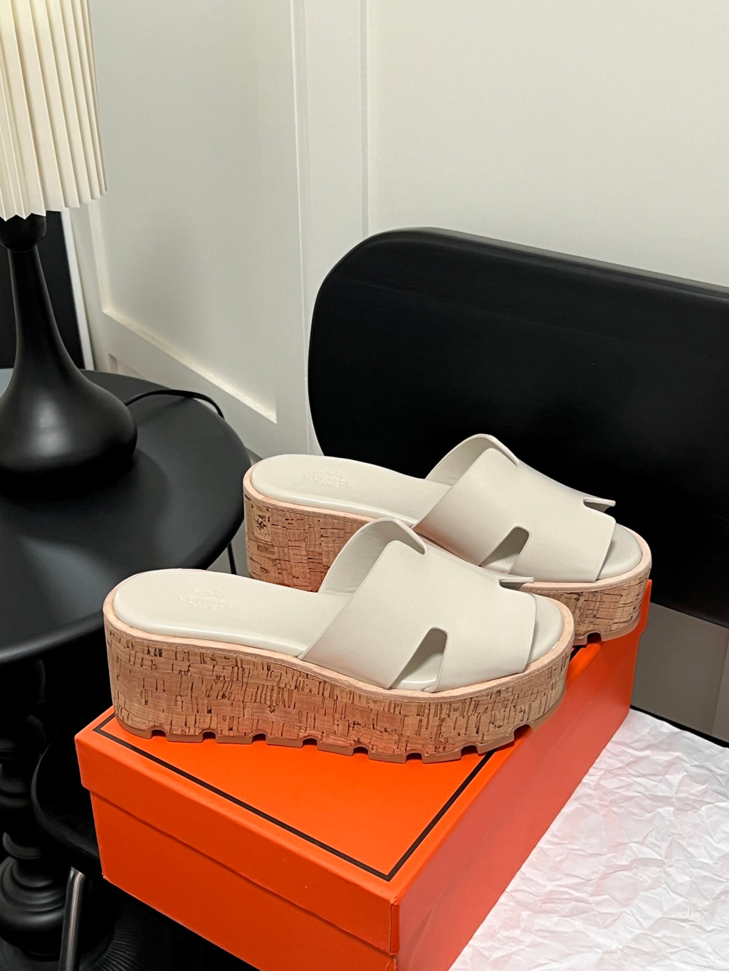 H Fashion Summer Thick-soled Slippers 0725040812