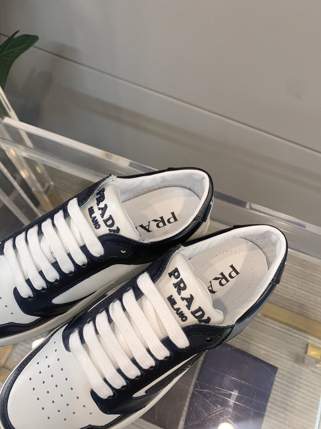 P classic white shoes 0724111201 0724111202