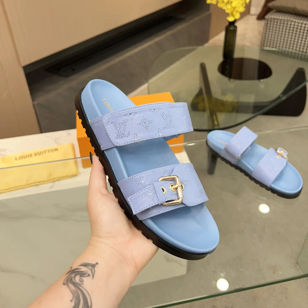 Ladies new fashion versatile sandals and slippers 1024032723