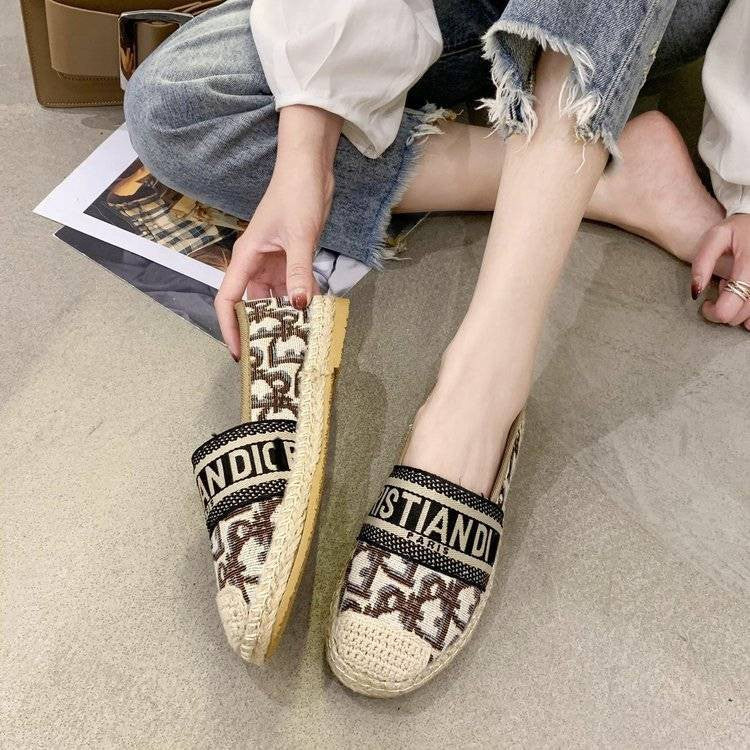 Women Fashion Embroidered Slip On Shoes PF010060551