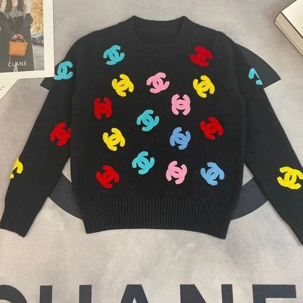 Round neck long sleeve knitted sweater top 9000914001