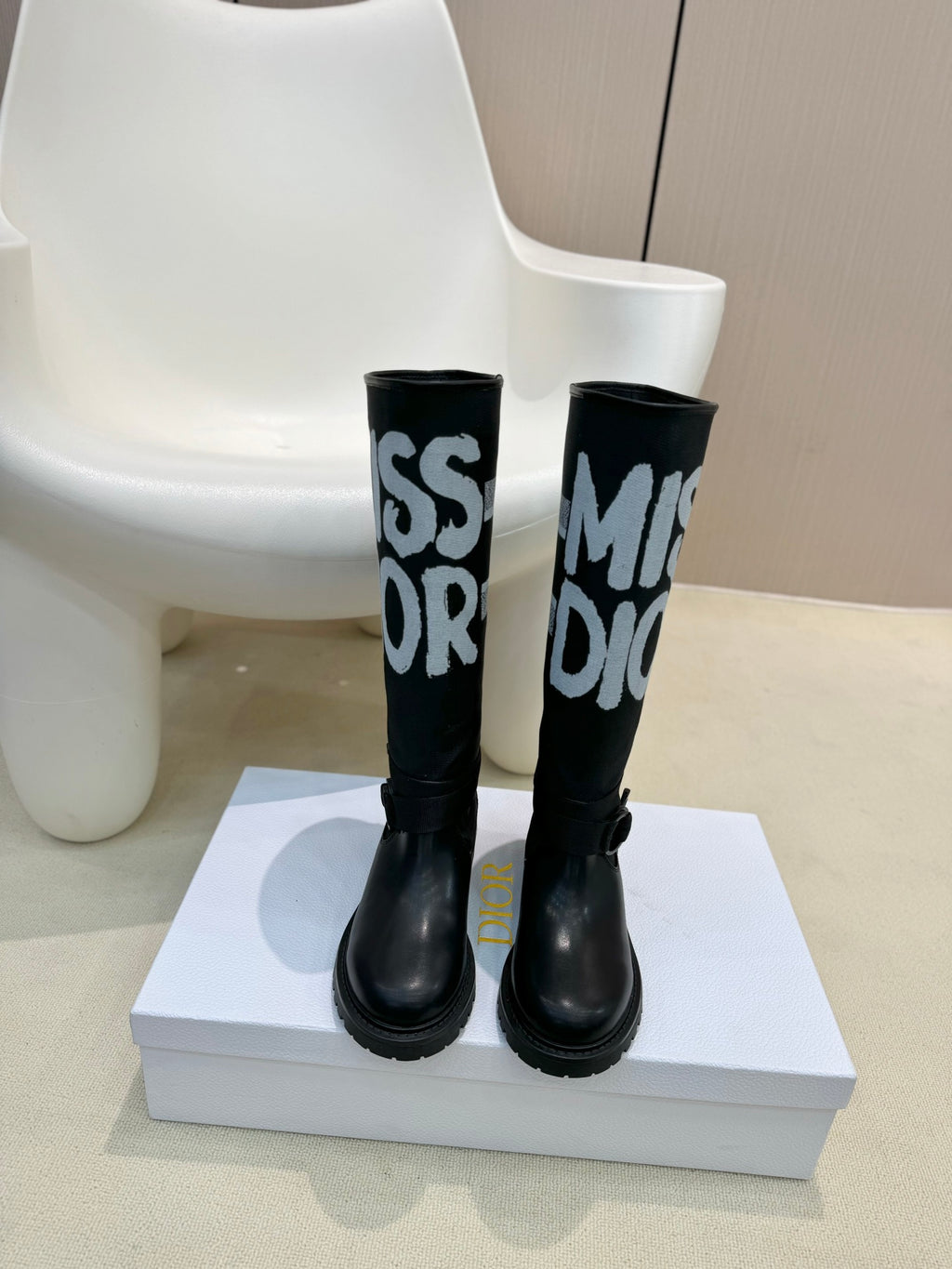 DIO mid-tube graffiti women's boots knight boots 0724082814