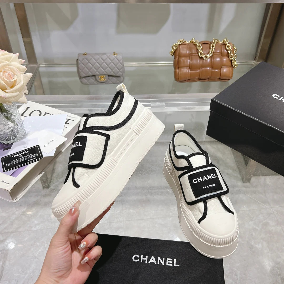 Thick soled canvas cookie shoes 1024092930