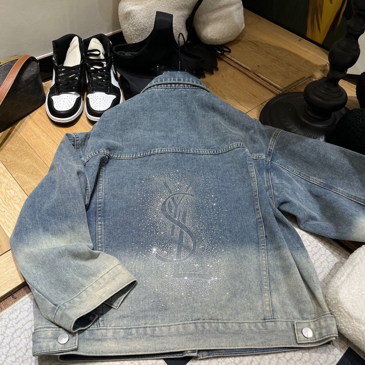 Y Metal Letter Color-changing Denim Jacket with Hot Diamond on the Back XC1823090804