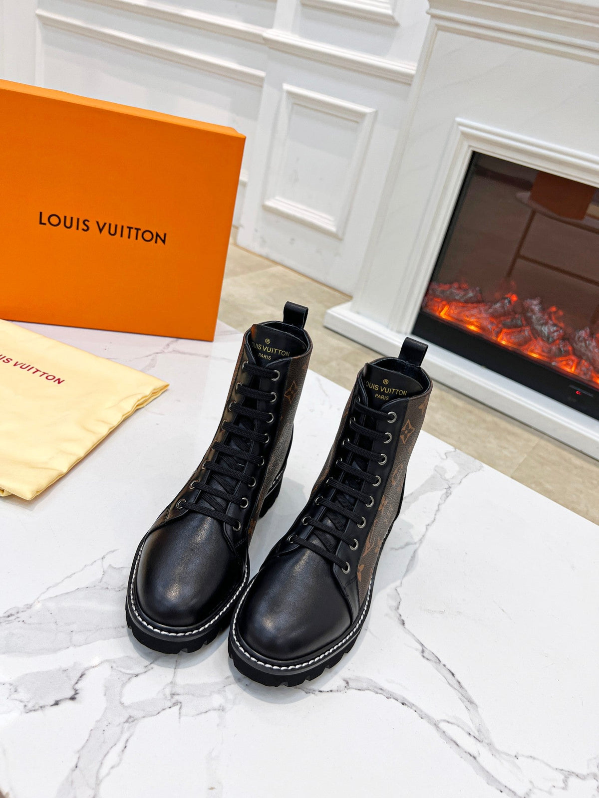 Trendy leather martin boots XC0823071706