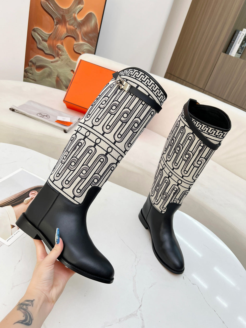 H Kelly Buckle Knight Boots 0724110418
