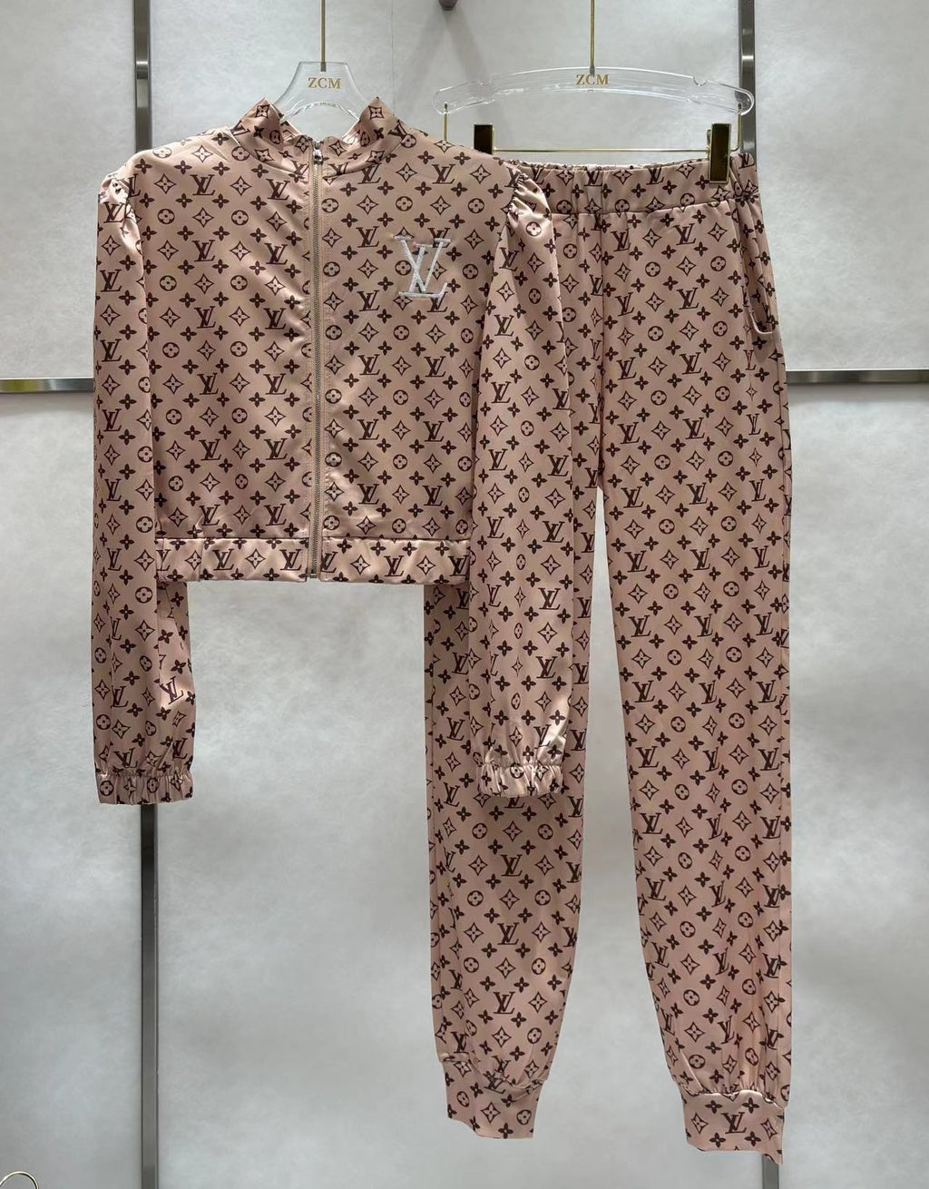 V Fashion letter print set 0724101111