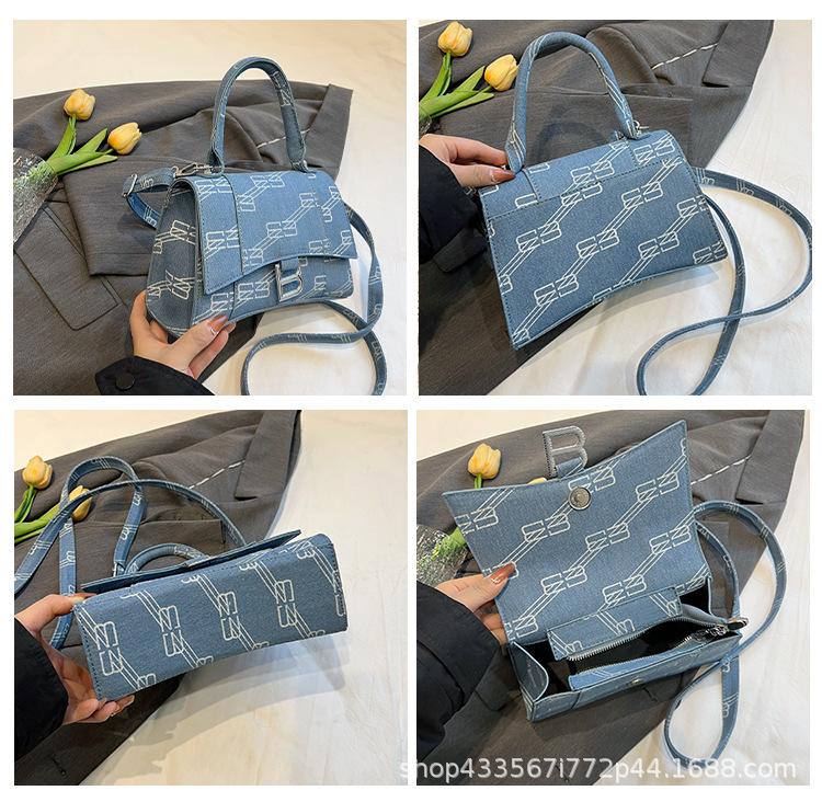 New Fashion Shoulder Bag Retro All-match Portable Small Square Bag 1024041616