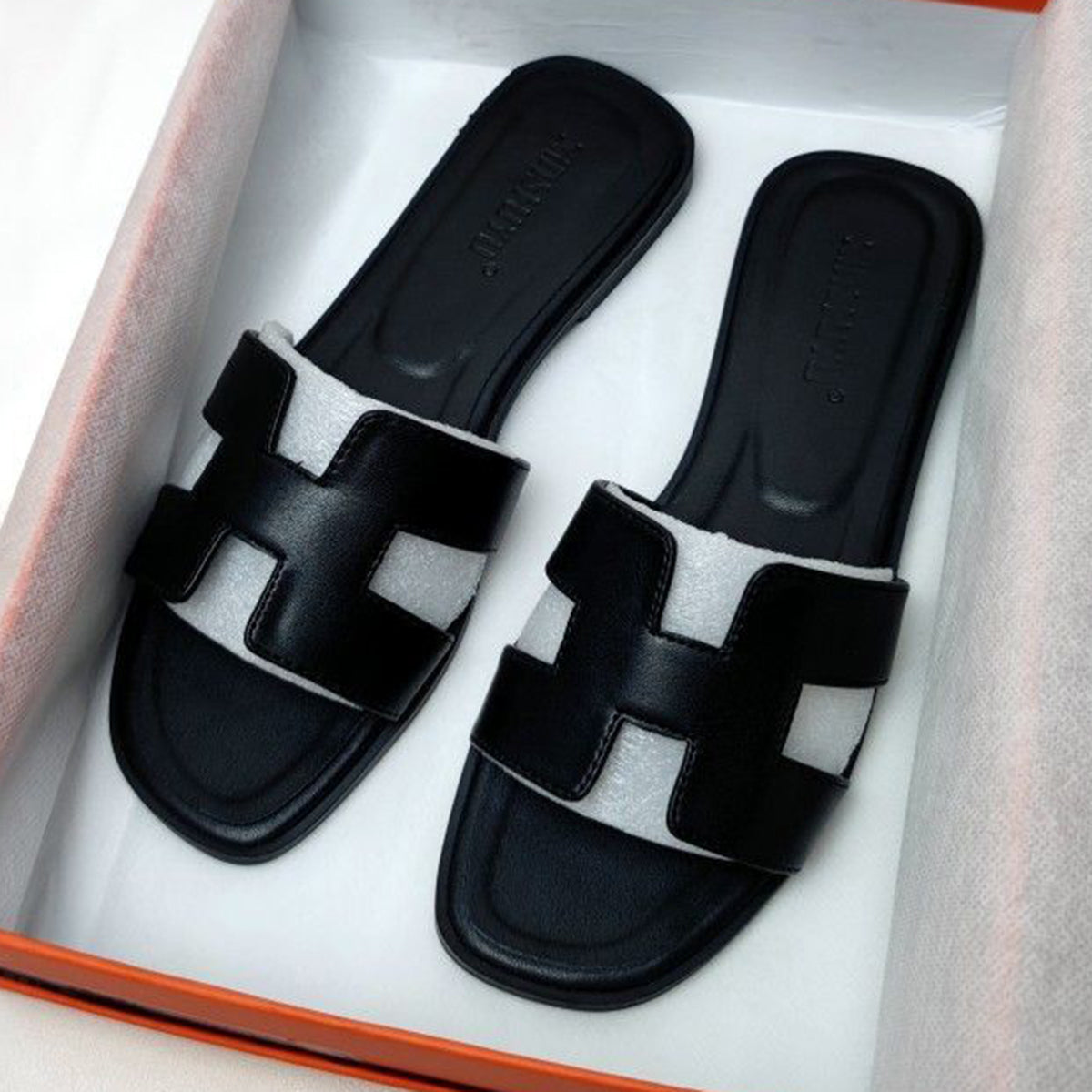 New stylish and minimalist sandals PD10041005