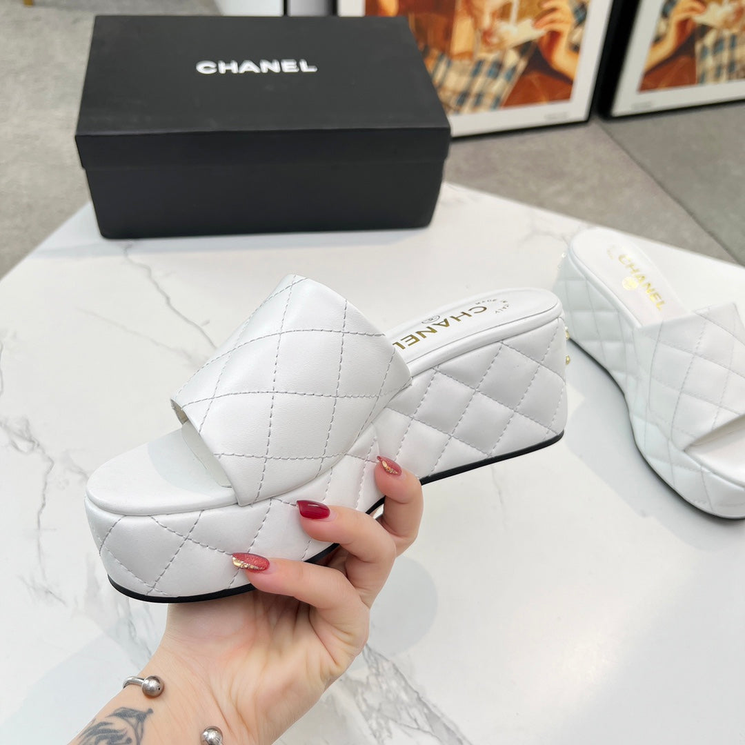 Chane1 top fashion thick-soled rhombus slippers 0724030808