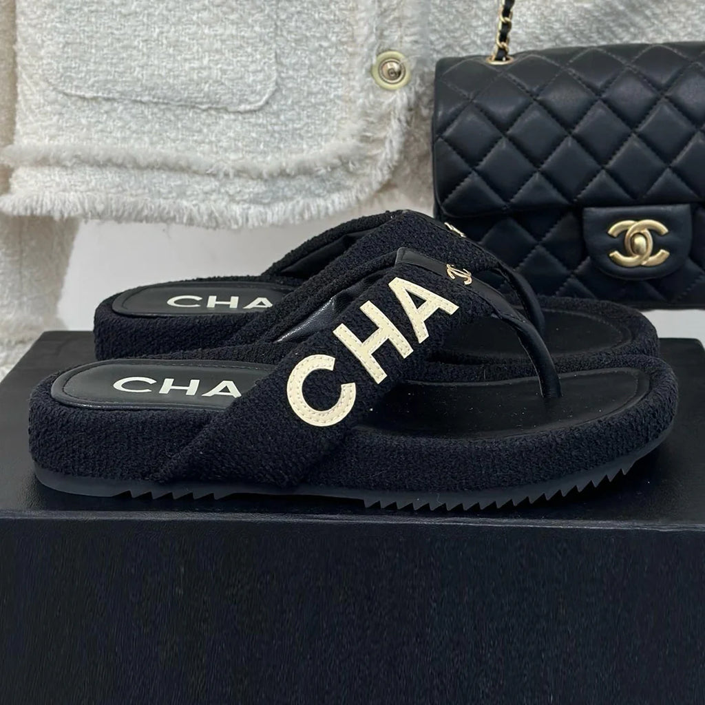 Fashion and versatile sandals 1024041505