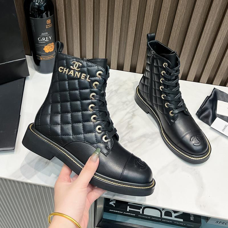 Fashion classic versatile women's boots 1023120419