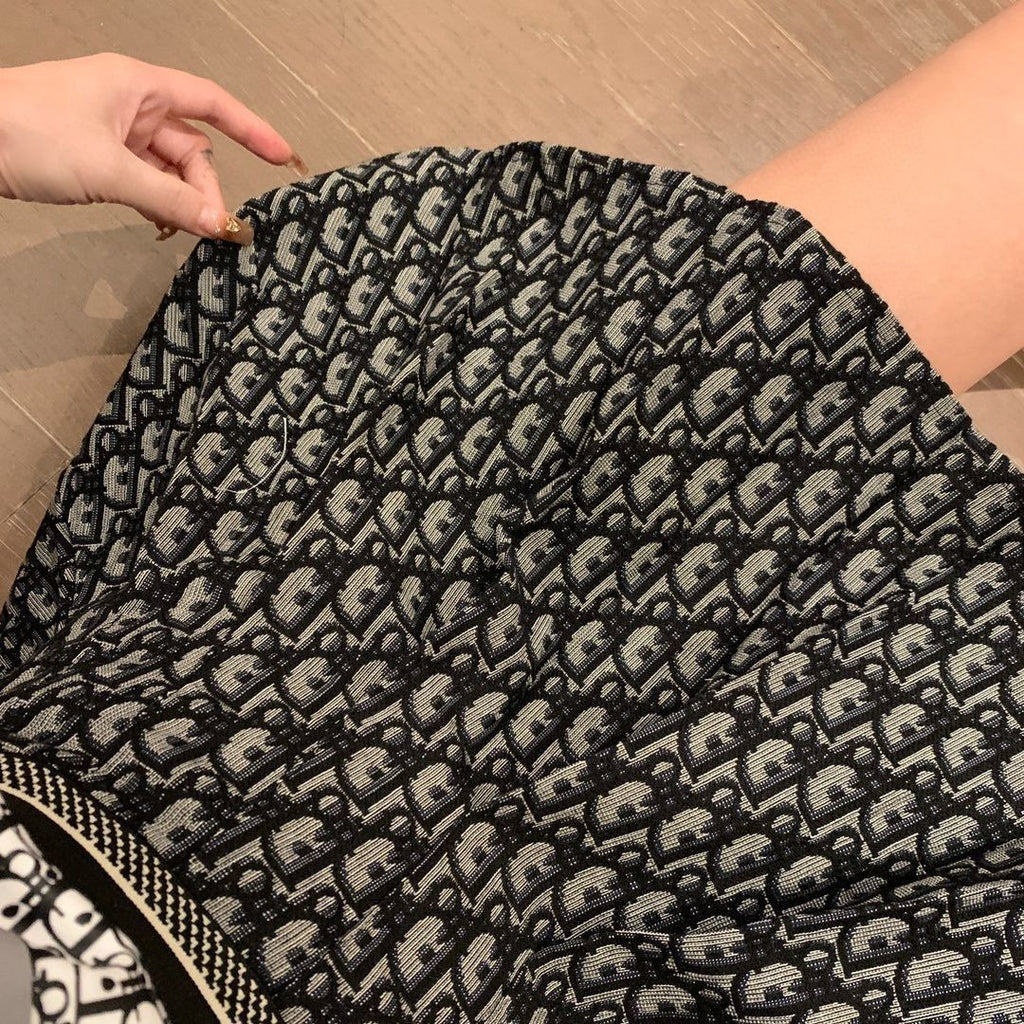 New Classic Letter Short-sleeved T-shirt High Waist Jacquard Pleated Skirt 1024062706
