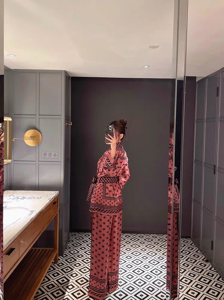DG full print letter belt waist lapel long sleeve home pajamas set 0725032703